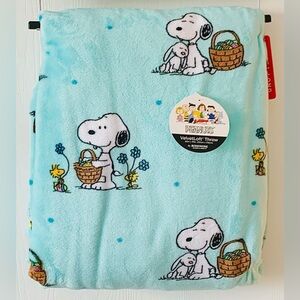 Peanuts Snoopy Easter Baskets and Bunnies Easter Throw Blanket